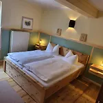 Zur Neuenburg Freyburg