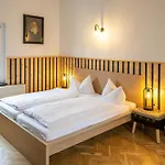 Penzion Zur Neuenburg 3*