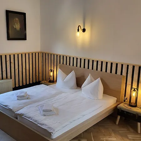 Zur Neuenburg 3* 프레이버그