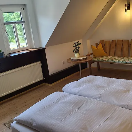 Zur Neuenburg