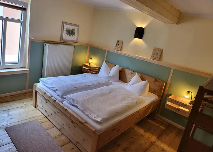 Zur Neuenburg Freyburg