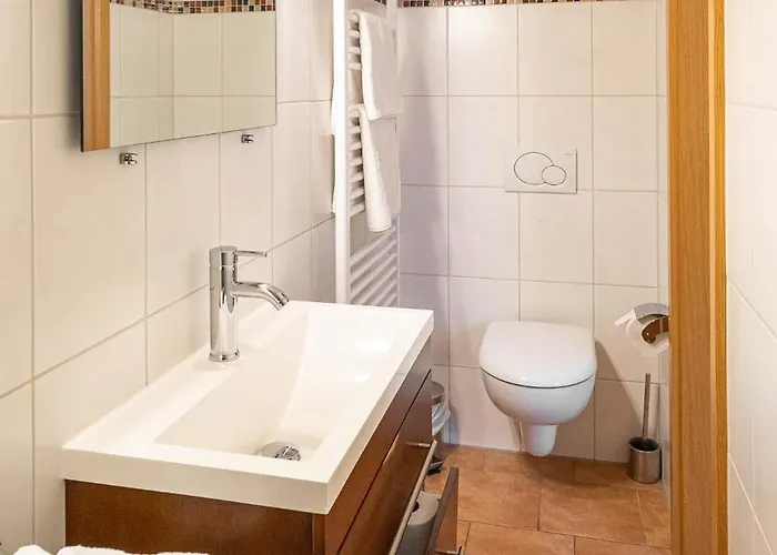 Zur Neuenburg Konukevi Freyburg