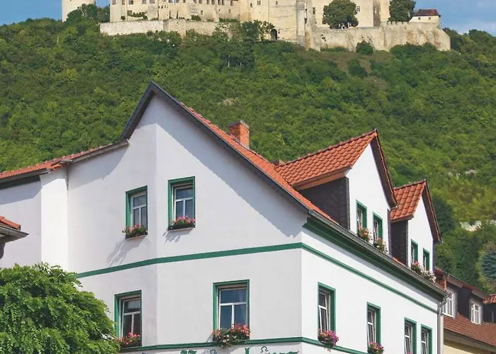 Zur Neuenburg 3* Freyburg