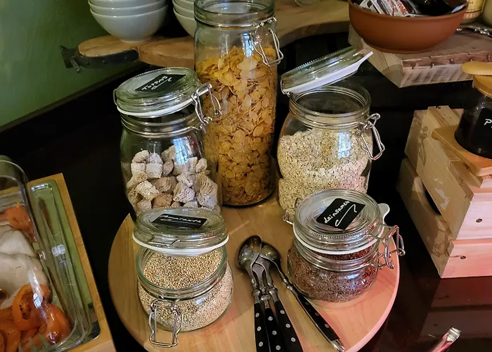 Gæstehus Zur Neuenburg 3*