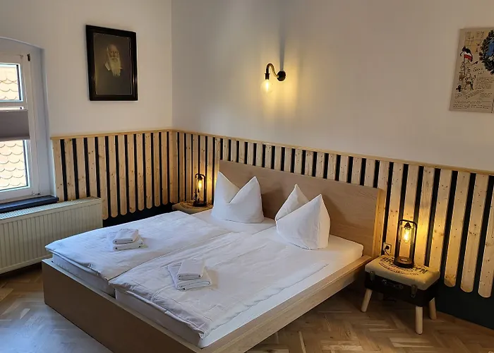 Zur Neuenburg 3* Freyburg